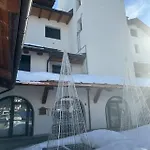 Torre Orologio Direttamente Sulle Piste * ססטריארה