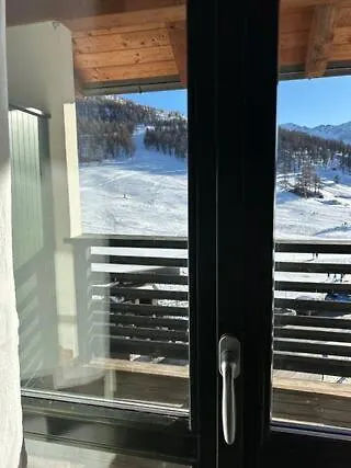 Torre Orologio Direttamente Sulle Piste Lägenhet