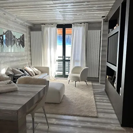 Torre Orologio Direttamente Sulle Piste Appartement