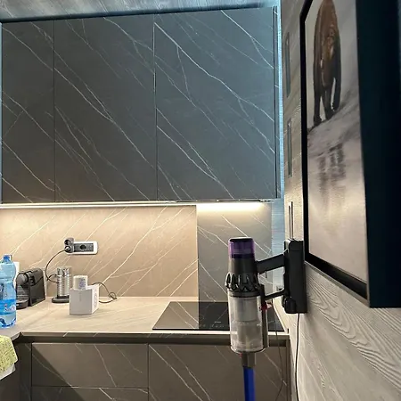 Torre Orologio Direttamente Sulle Piste ססטריארה